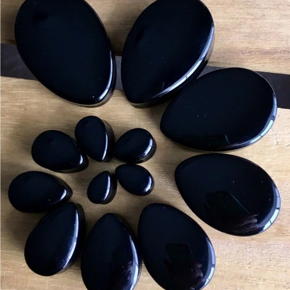 Black Teardrop Stone plugs